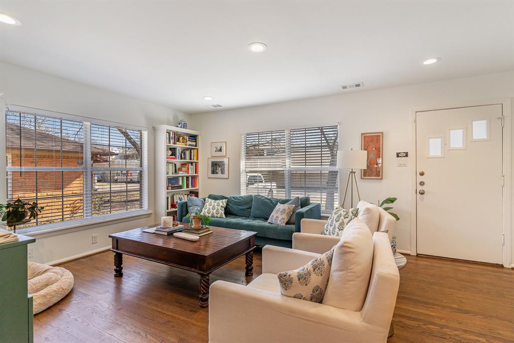 6323 Ravendale Lane