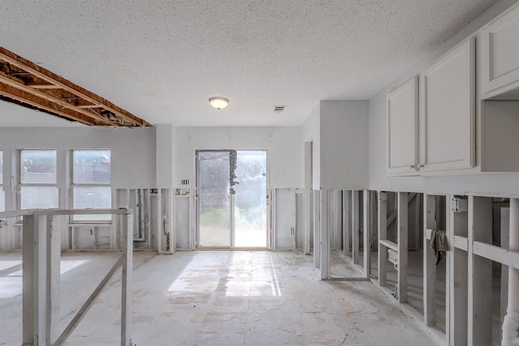 6808 Geyser Trail