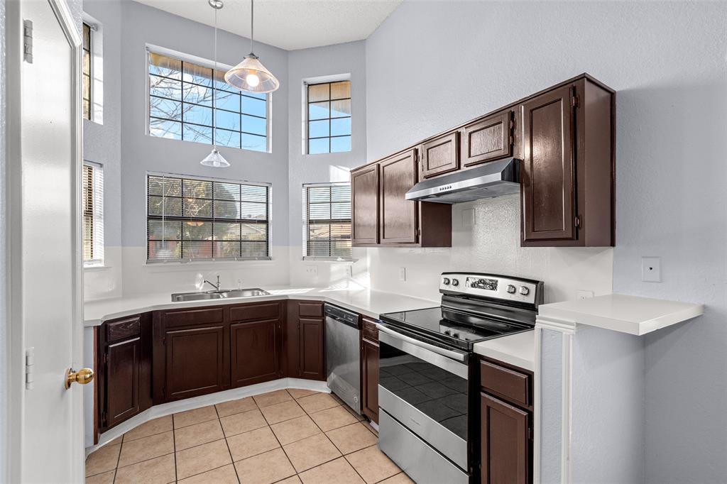 2540 Winter Oak Street