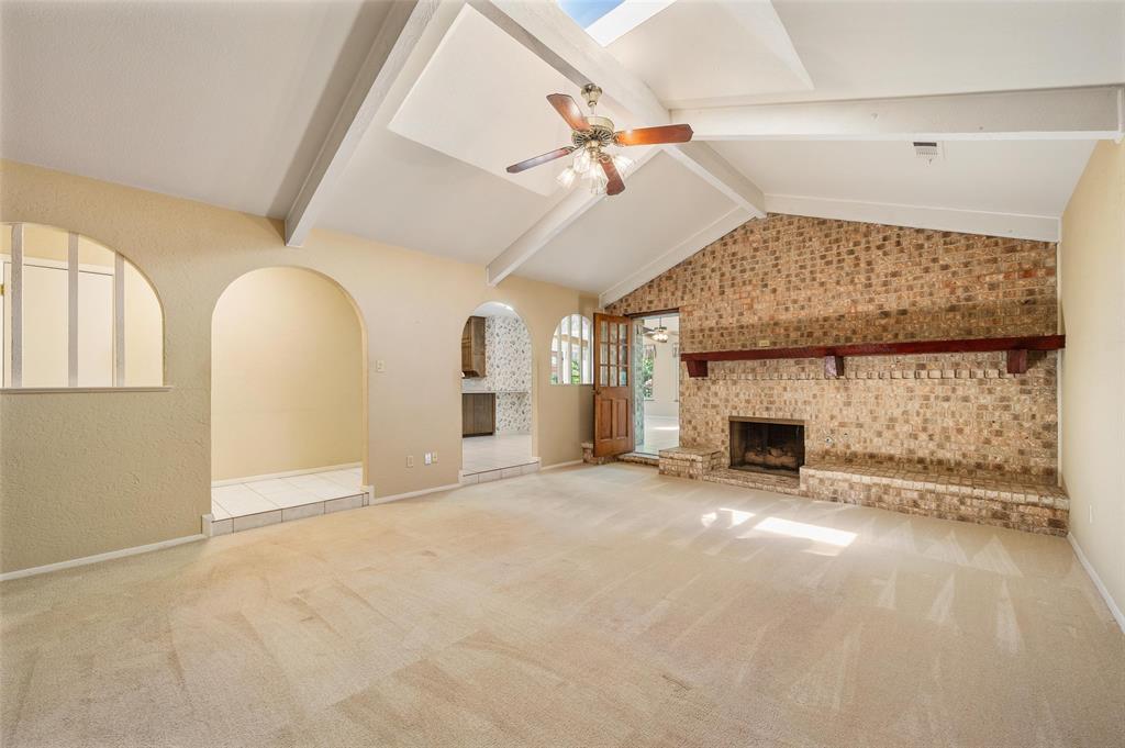 104 W Oak Valley Drive