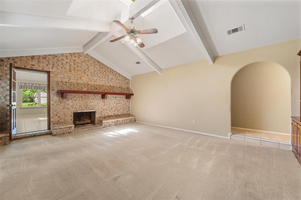 104 W Oak Valley Drive