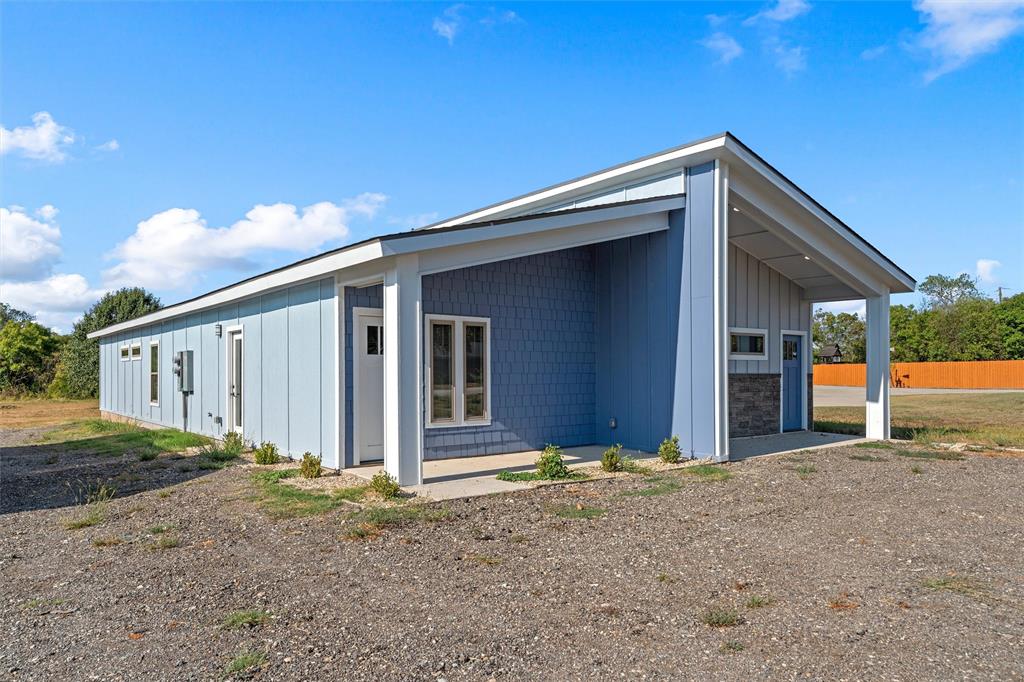 Photo of 711 4th Street, Eddy, TX 76524 (MLS # 21390551)