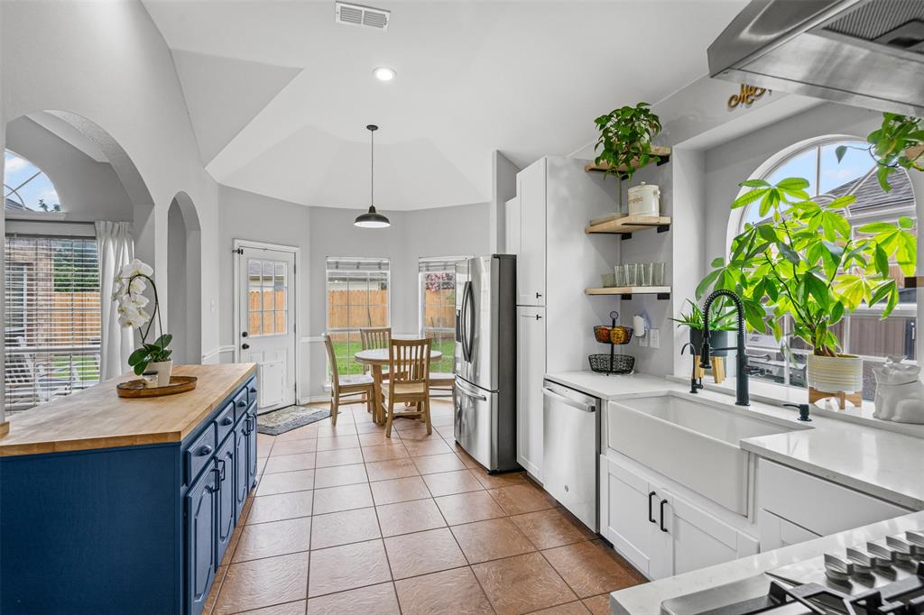 405 High Desert Drive