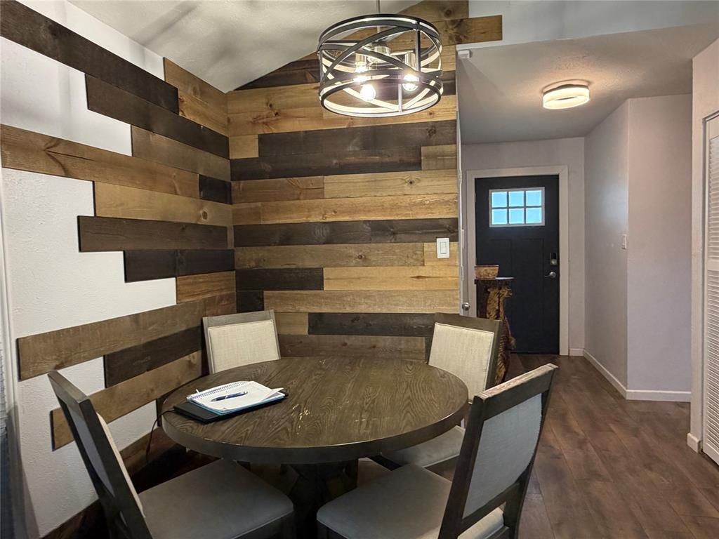 4112 Spindletree Lane