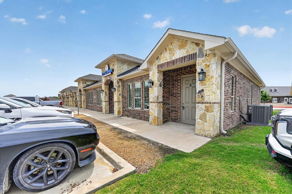 200 Cypress Bend Parkway