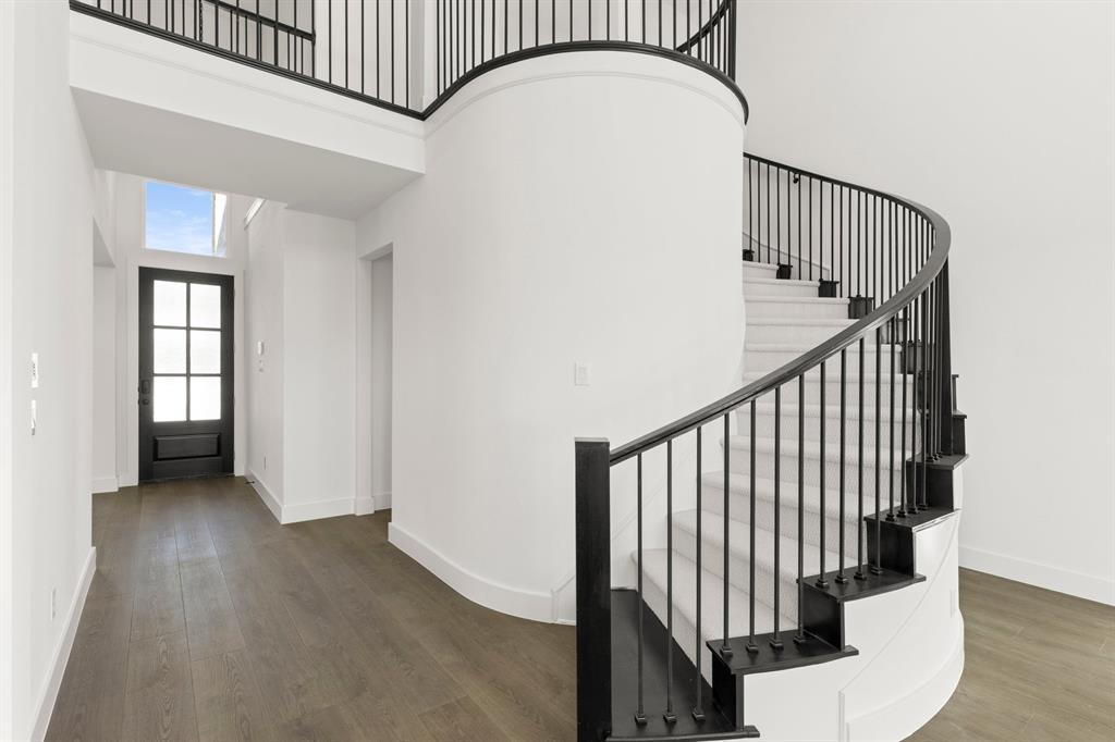 Valencia On The Lake - Residential