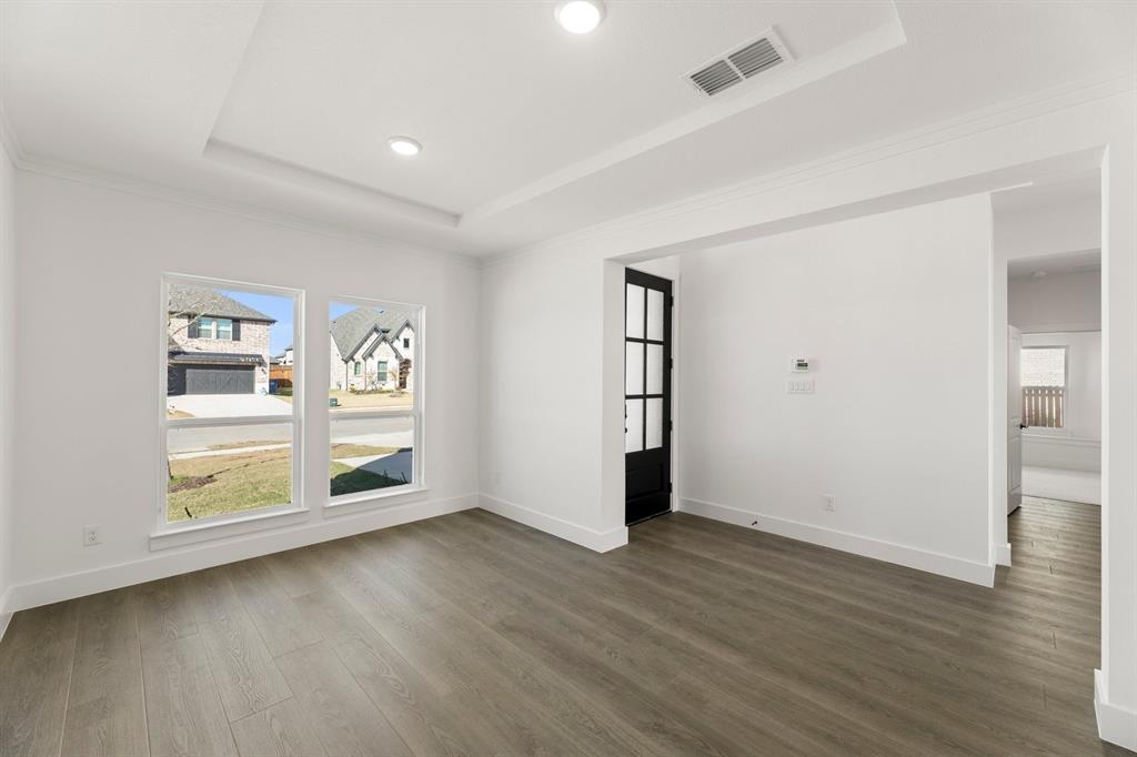 Valencia On The Lake - Residential