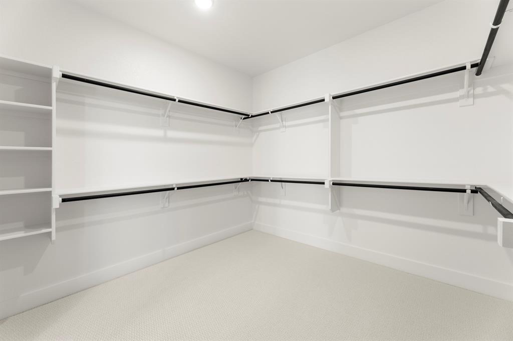 Valencia On The Lake - Residential