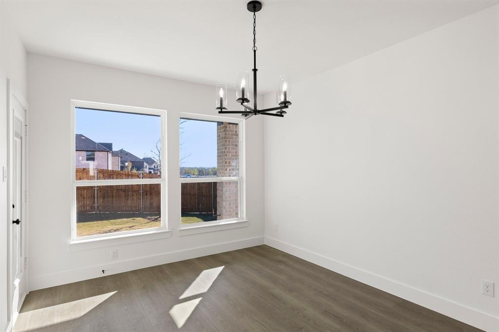 Valencia On The Lake - Residential