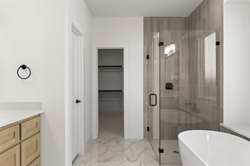 Valencia On The Lake - Residential