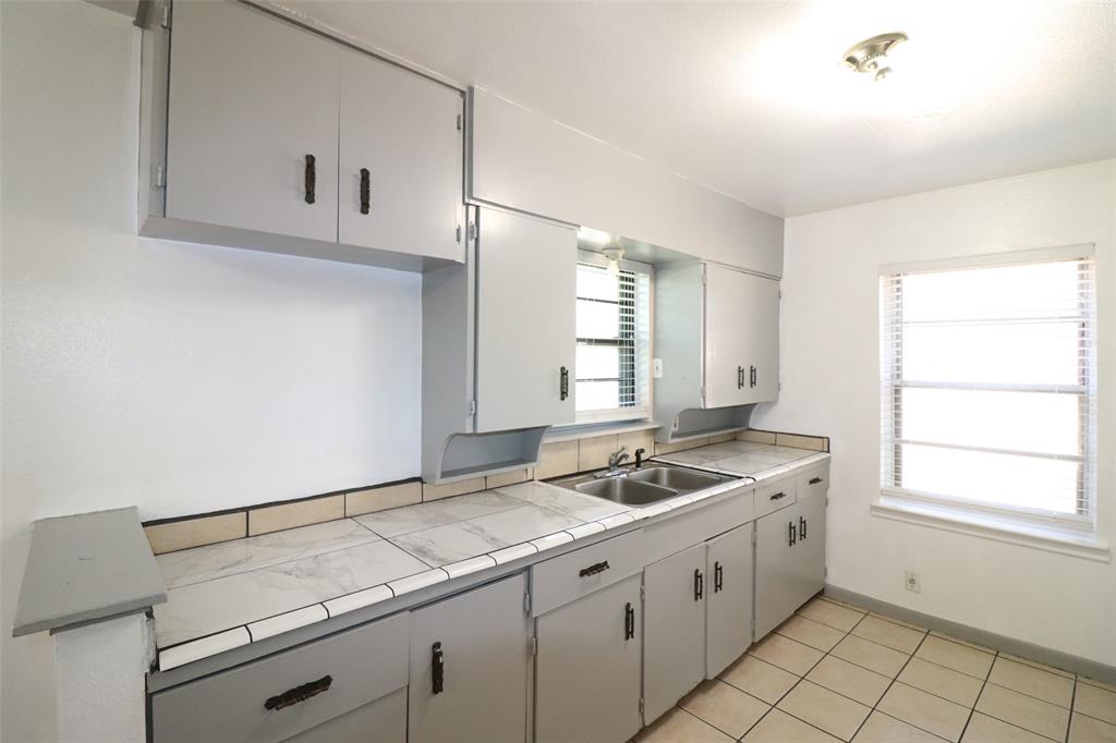 Cloverdale 05 - Residential