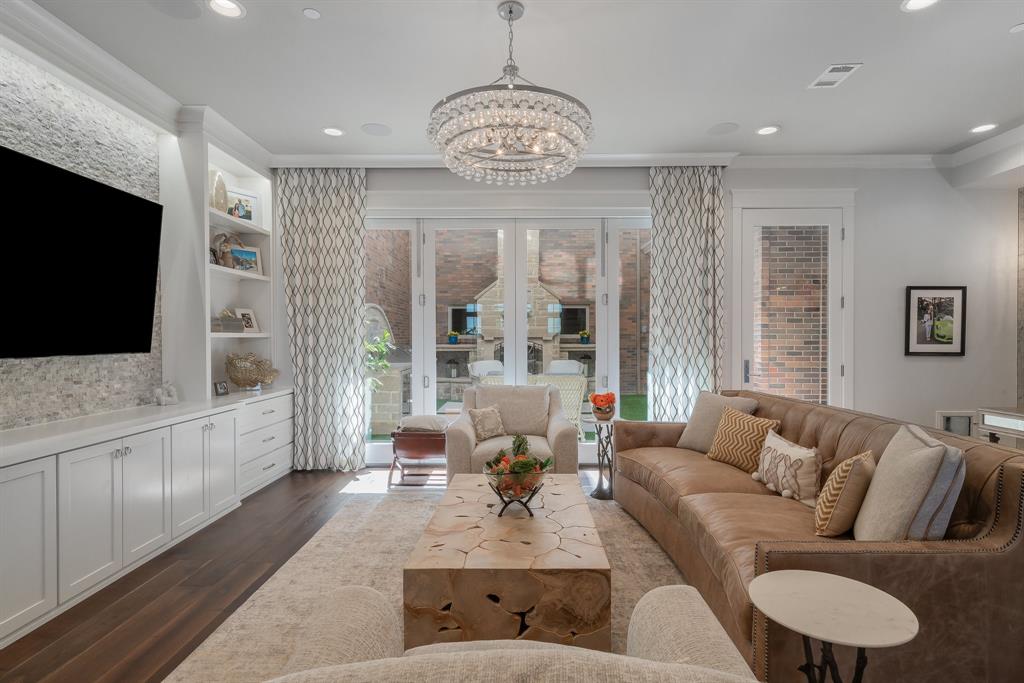 Garden Dist & Brownstones - Residential