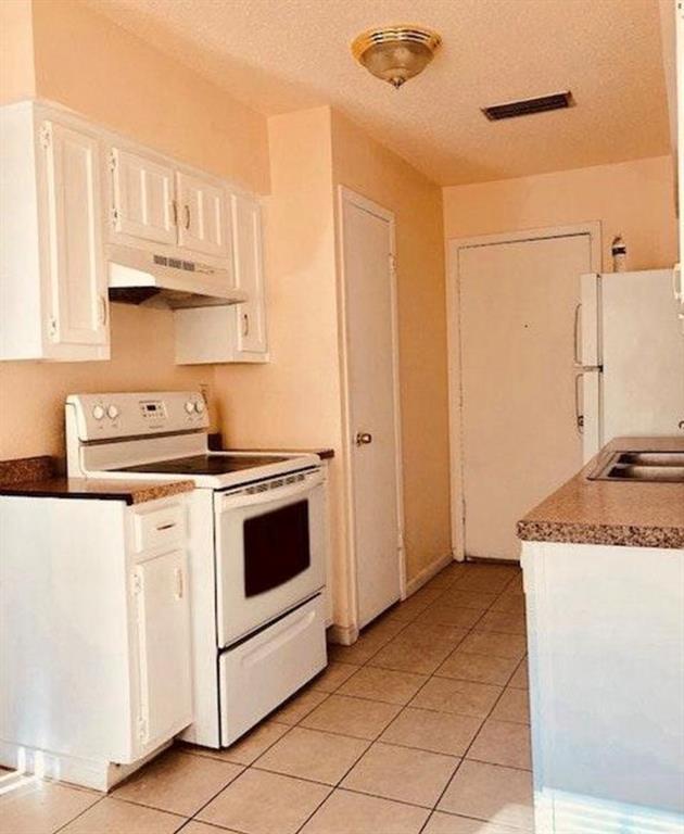 Freeway East Rev - Residential