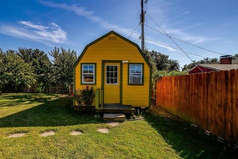 A home in Cleburne