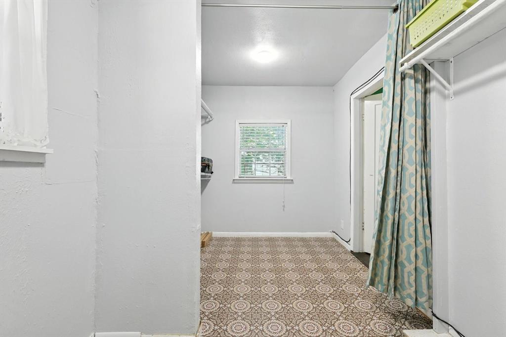 University-Rev - Residential