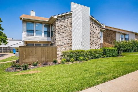 Photo of 2809 Meadow Park Drive #A, Bedford, TX 76021 (MLS # 21197980)