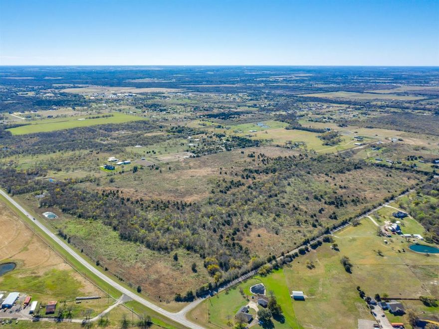 Prime development potential in Hunt County, Royse City ISD consisting of 121.714 Acres (Survey Available). Road frontage on FM 35, CR 2591 and CR 2580. Property is in Royse City and Union Valley ETJ. Property is generally leveled and ready for development. Very near from new Buc-ees and retail stores now open along I-30. According to FEMA, minimal flood plain on FM 35. Pond. AG exempt.