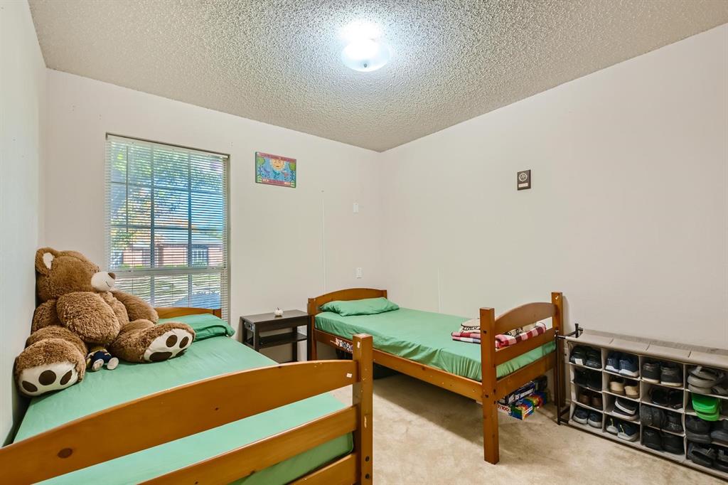 1317 Harbor Court