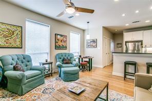 3915 Congress Avenue 200