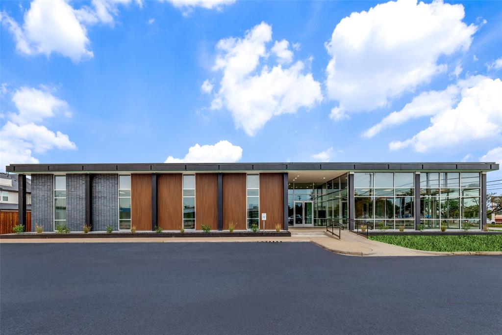 2824 Valley View Lane
