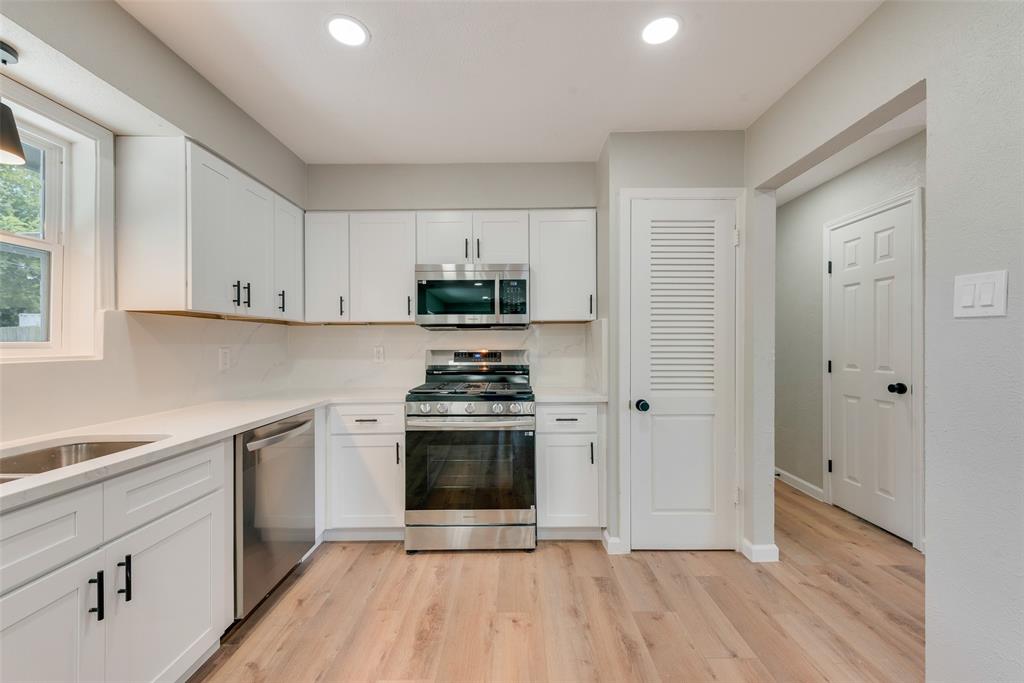1650 Bending Oaks Trail