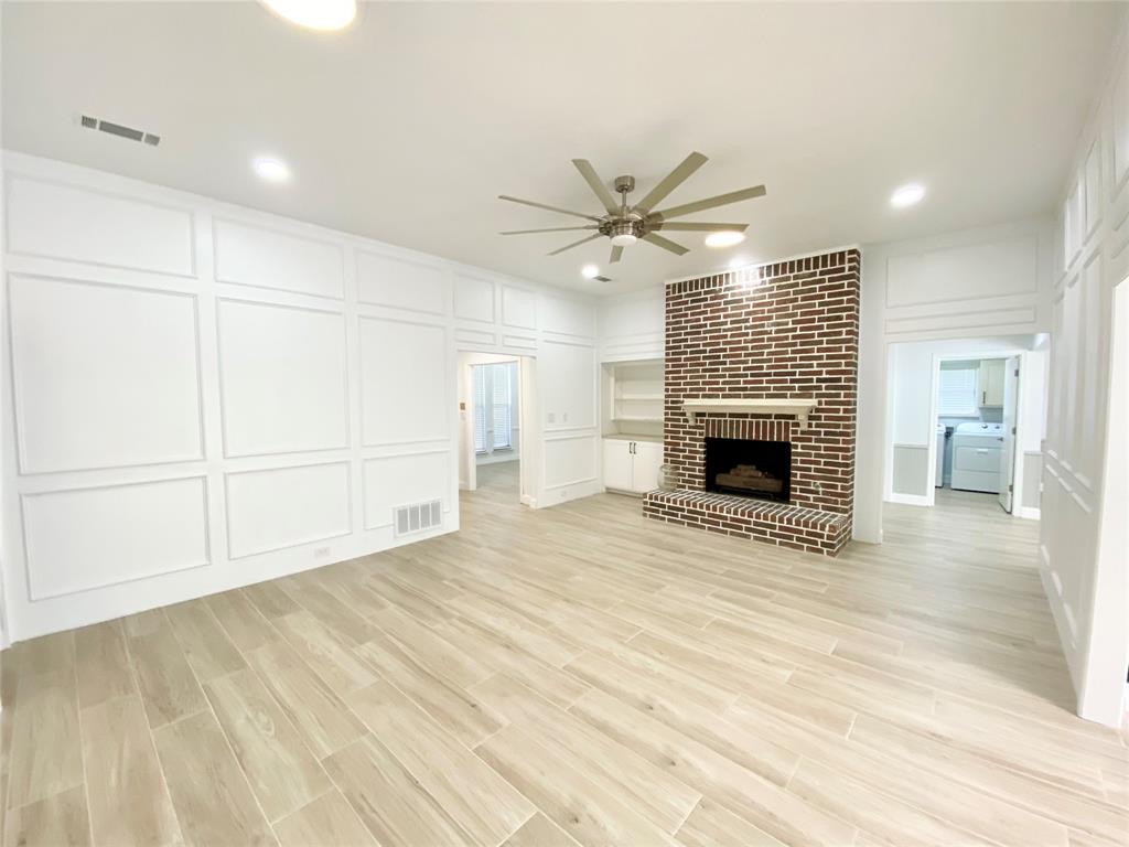 1028 Silverthorn Court