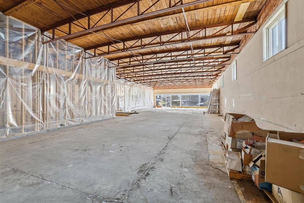 211 W Lamar Street
