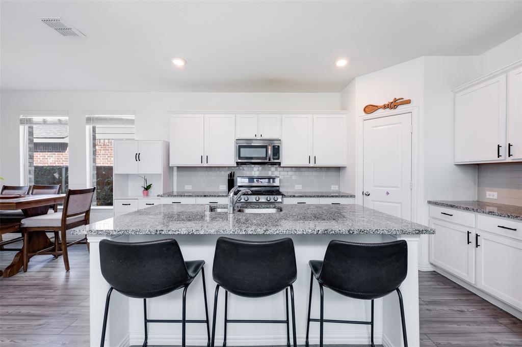 5418 Riverwalk Parkway