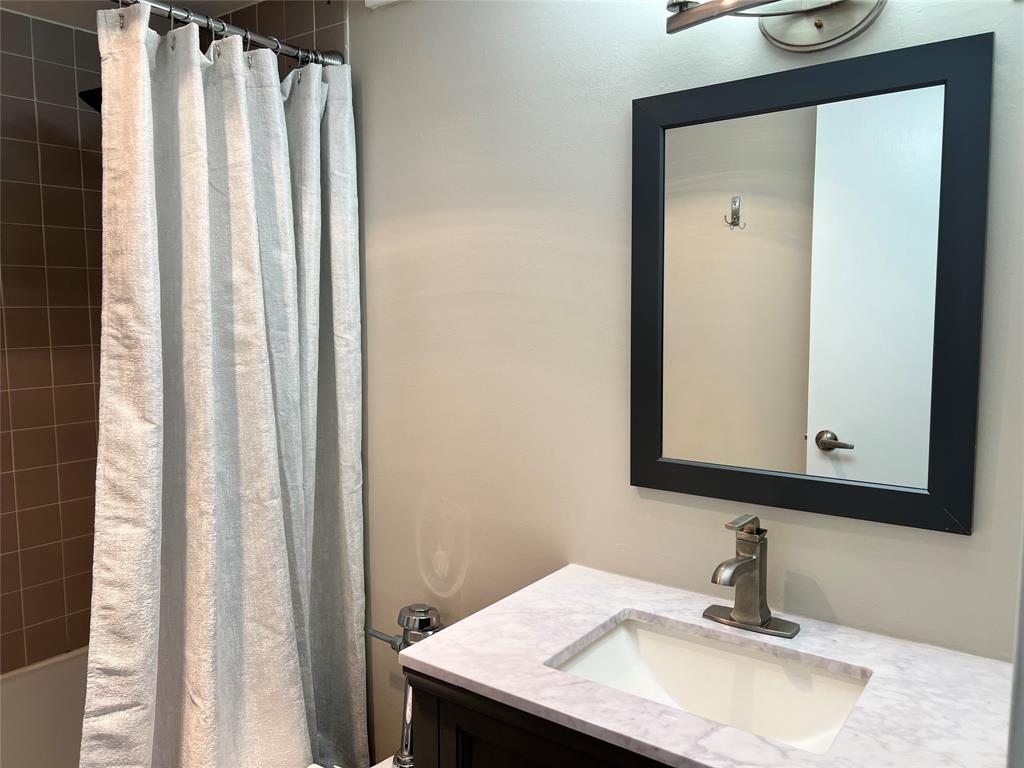 Twenty-one Turtle Creek Condo - Residential Lease