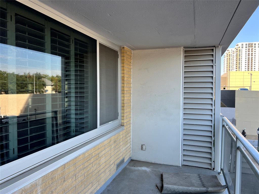 Twenty-one Turtle Creek Condo - Residential Lease