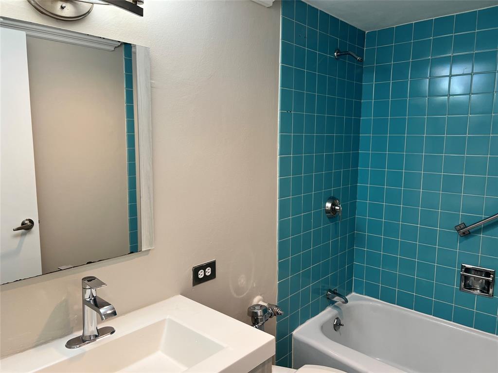 Twenty-one Turtle Creek Condo - Residential Lease