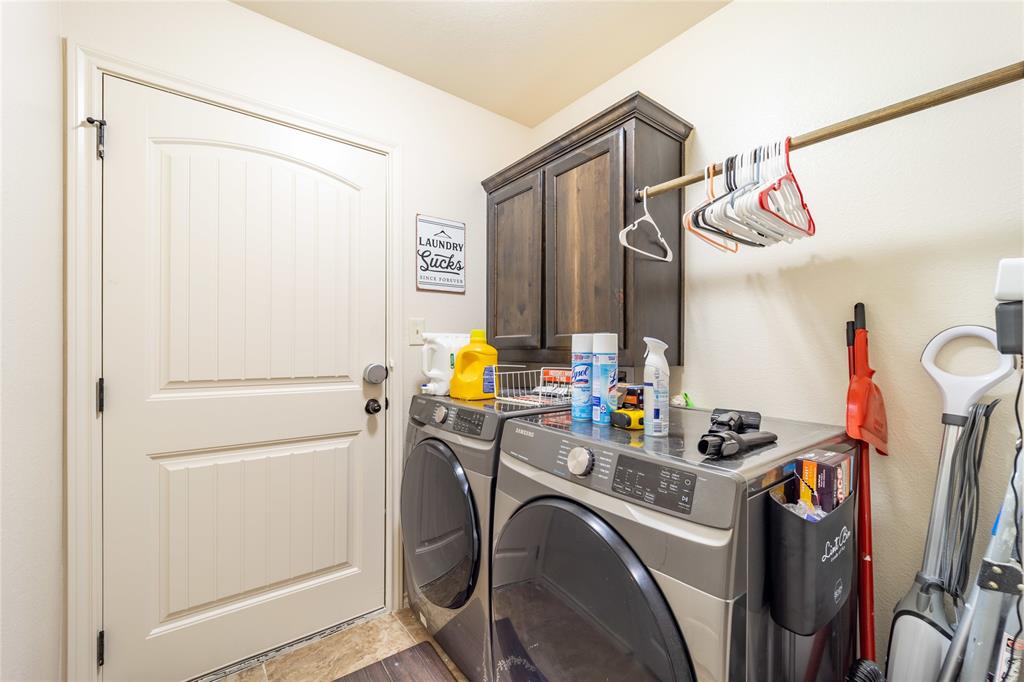 GEMSTONE ESTATES PHASE FOUR - Residential