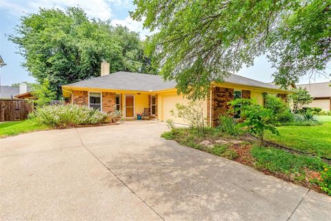 1824 Altacrest Drive, Grapevine, TX 76051 - #: 20637885