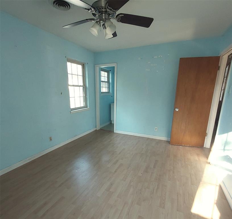 124 N Imperial Drive