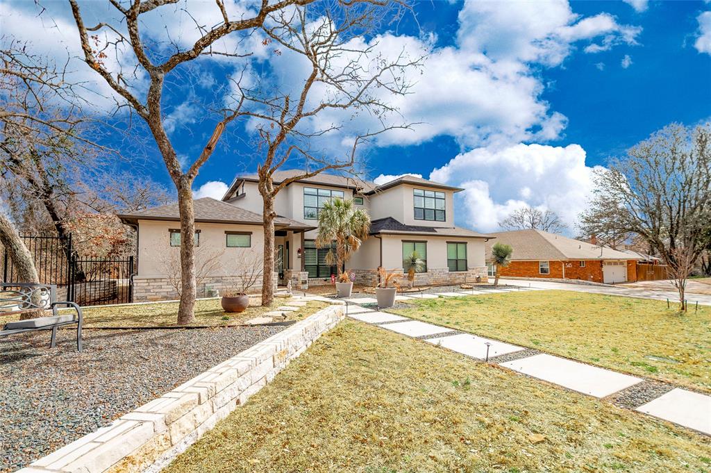 De Saram - Residential