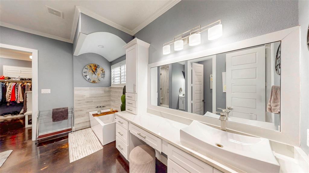 De Saram - Residential