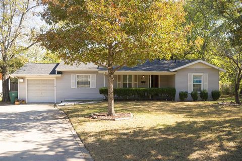 2513 Janice Lane Fort Worth TX 76112