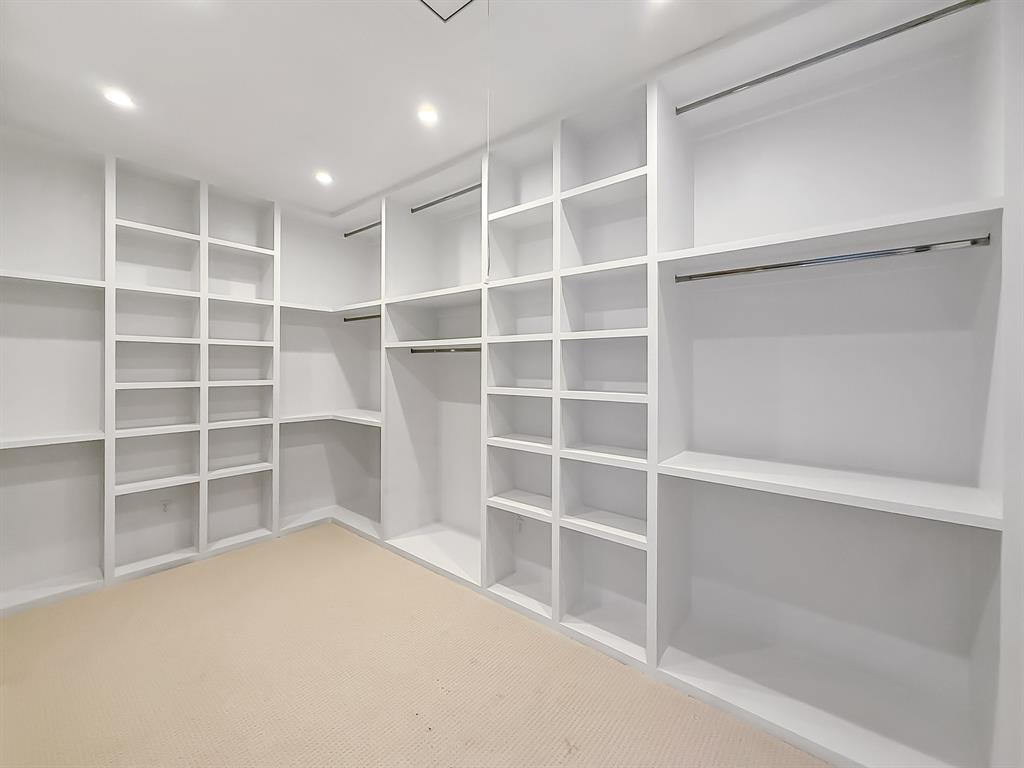 WALNUT HILL ESTATES - Residential