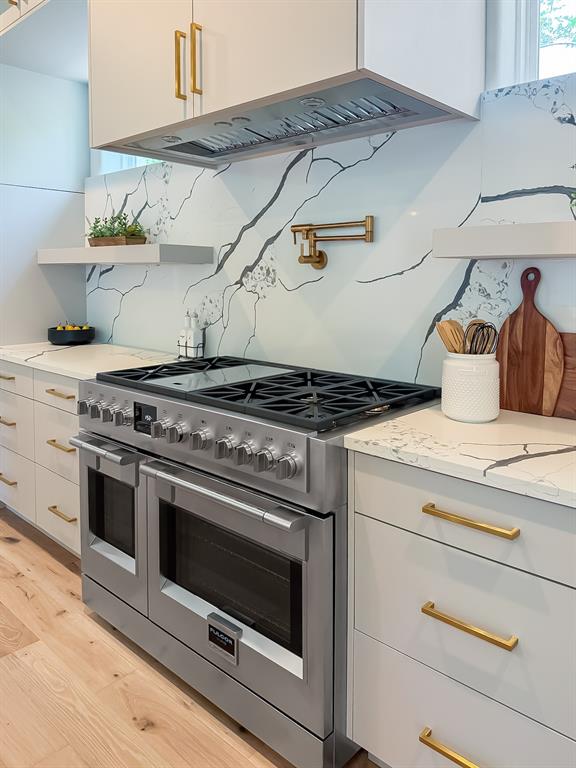 WALNUT HILL ESTATES - Residential