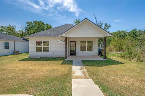 Photo of 722 E Woodard Street, Denison, TX 75021 (MLS # 21367376)