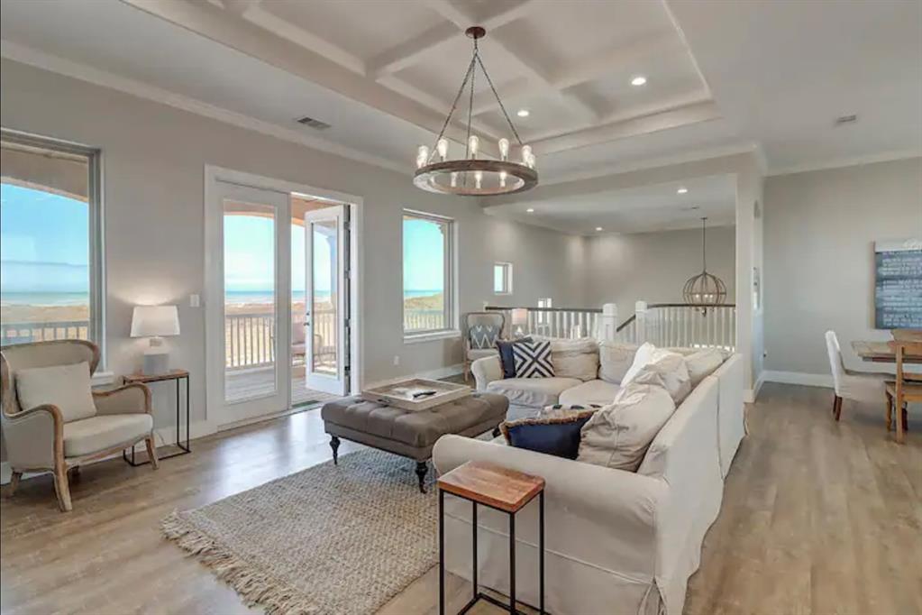 6501 Villa Castellon Drive
