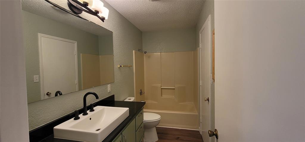 WESTERN HILLS HARBOR - Residential