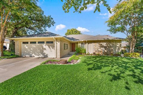 1704 Indian Oaks Court Bedford TX 76021