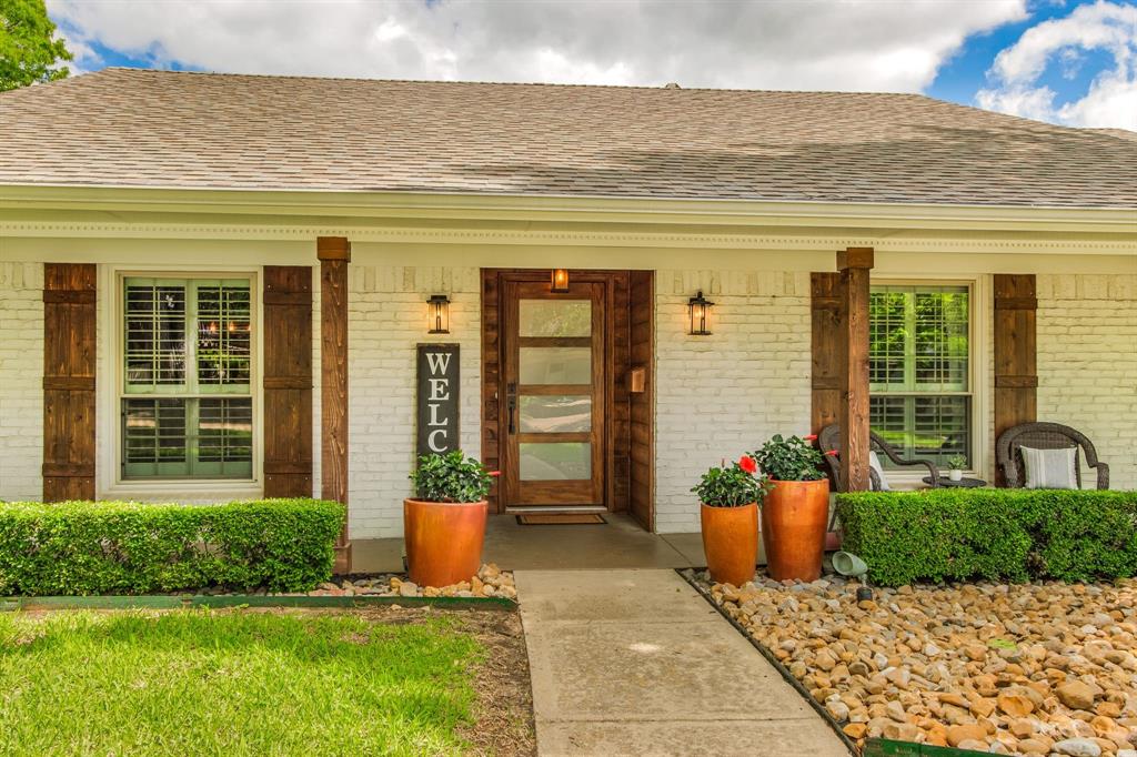 320 Crestover Drive