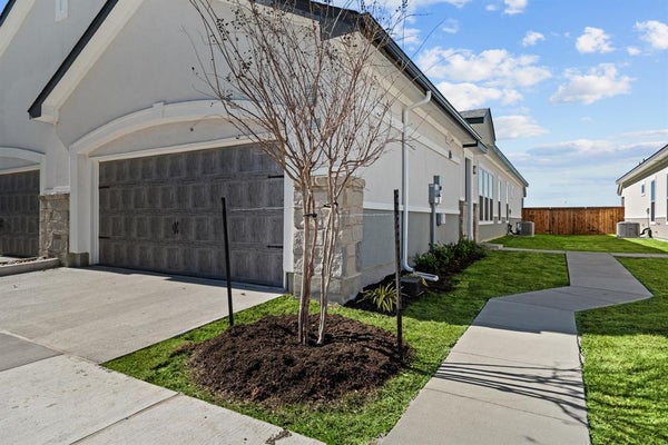 4770 LUXE LN, DENTON, TX 76207 - Image 3087bf2c75ffe0cdaedf0f36a9b9542b/581026180
