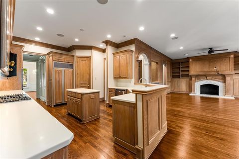 Tiny photo for 3901 Hanover Street, University Park, TX 75225 (MLS # 21012426)