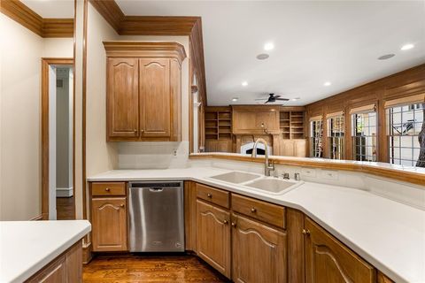 Tiny photo for 3901 Hanover Street, University Park, TX 75225 (MLS # 21012426)