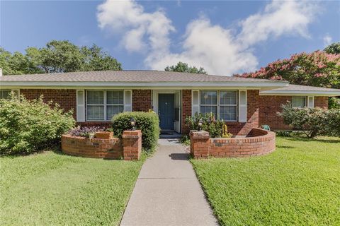 3415 Chaparral Drive Farmers Branch TX 75234