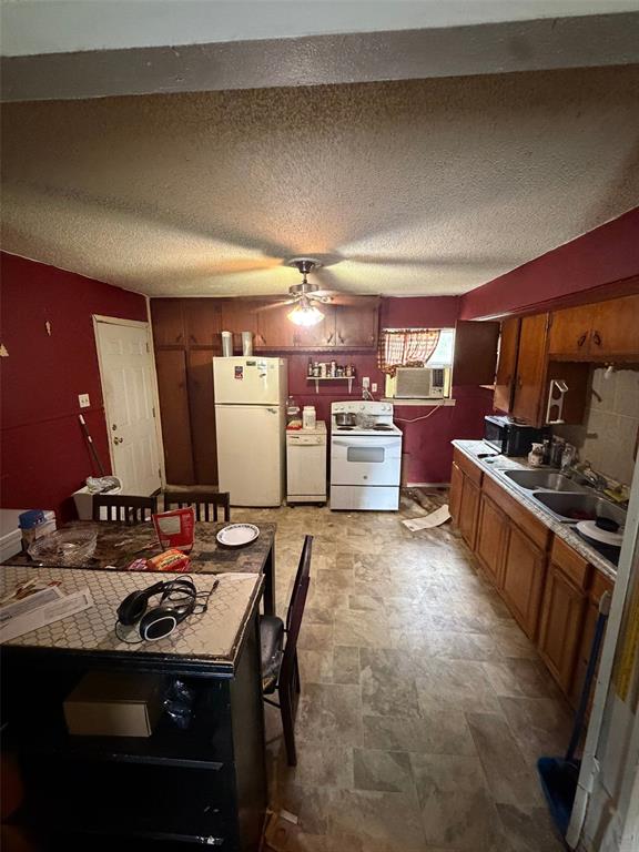 Photo of 1055 Star Street, Denison, TX 75020 (MLS # 21307201)