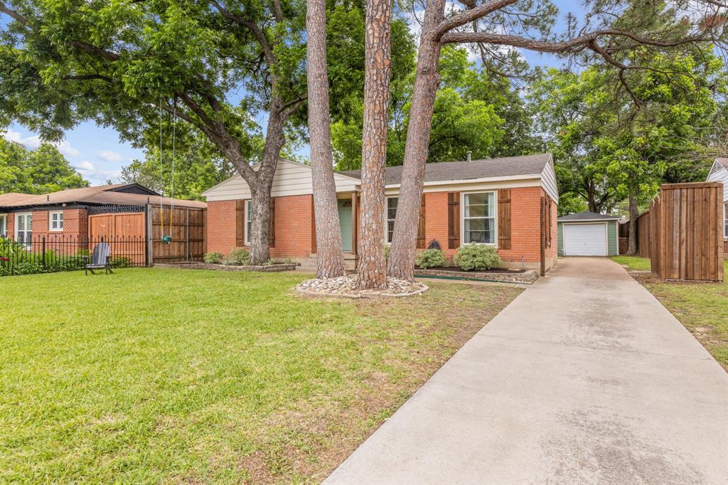 114 E Ireland Drive